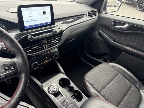 Used 2023 Ford Escape ST-Line image 24