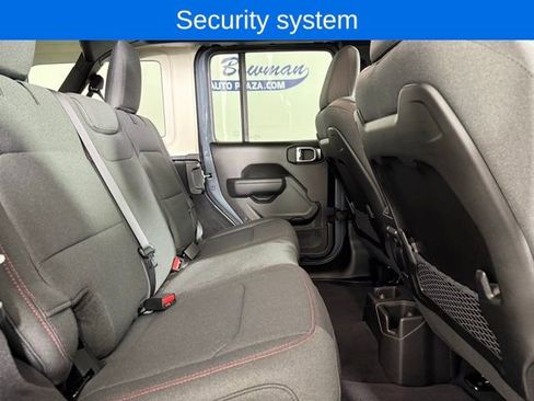 Used 2025 Jeep Wrangler Unlimited Rubicon image 20