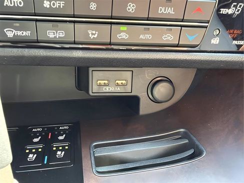 Used 2020 Lexus RX 450h AWD w/ Premium Package image 56