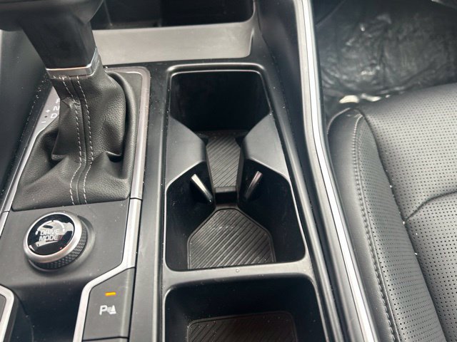 Used 2025 Kia Sorento S FWD image 31