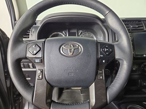 Used 2021 Toyota 4Runner TRD Off-Road Premium w/ Moonroof Package AWD/4WD image 21