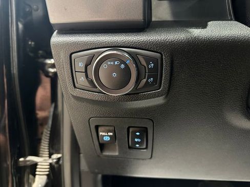 Used 2019 Ford F150 XLT w/ Equipment Group 302A Luxury AWD/4WD image 15