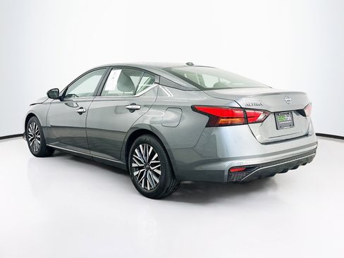 Used 2025 Nissan Altima 2.5 SV image 5