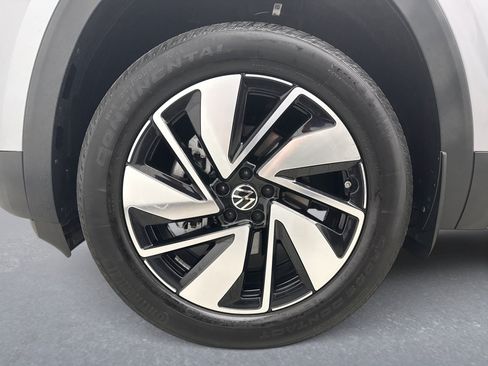 Used 2024 Volkswagen Atlas SEL AWD/4WD image 28