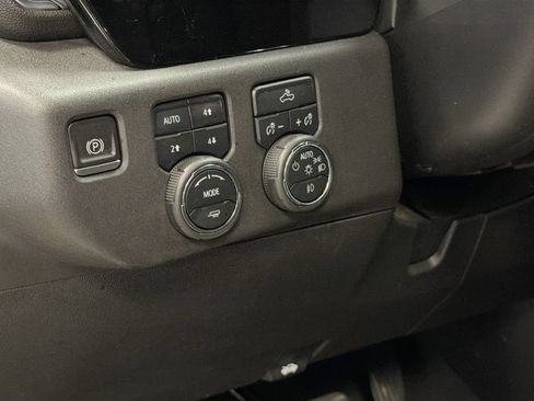 Used 2023 Chevrolet Silverado 1500 LT Trail Boss w/ Protection Package AWD/4WD image 12