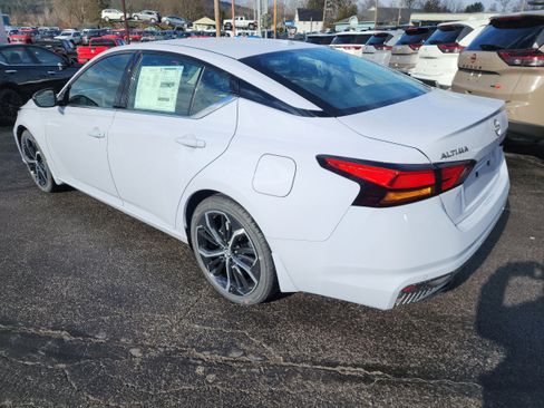 New 2025 Nissan Altima 2.5 SR image 6