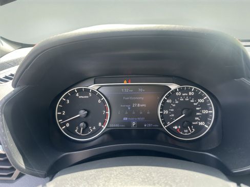 Used 2021 Nissan Altima 2.5 SR w/ SR Premium Package AWD/4WD image 12