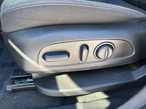 Used 2024 Chevrolet Equinox LT image 18