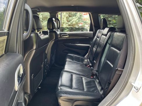 Used 2019 Jeep Grand Cherokee Limited AWD/4WD image 42
