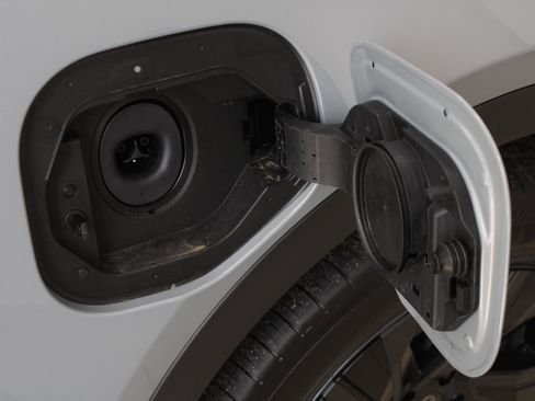 New 2026 Toyota C-HR AWD/4WD image 5