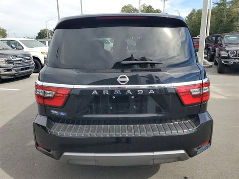 Used 2023 Nissan Armada SV image 8