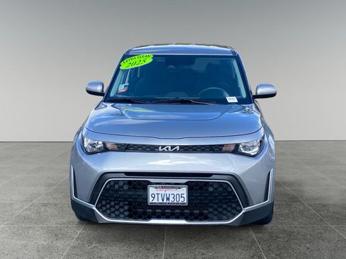Used 2025 Kia Soul LX FWD image 8