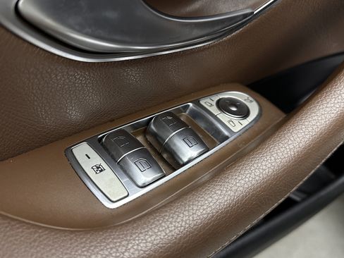 Used 2019 Mercedes-Benz E 300 w/ Premium 1 Package image 13