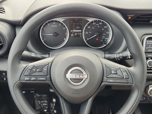 New 2025 Nissan Kicks Play S image 15