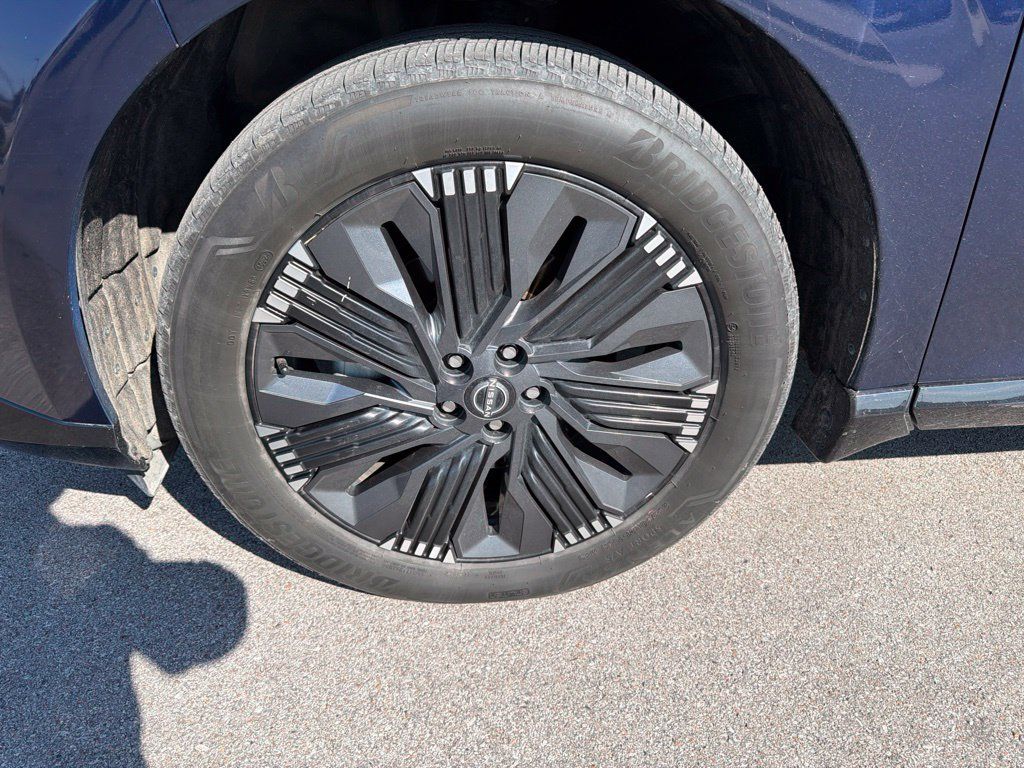 Used 2025 Nissan Murano Platinum w/ Cargo Package AWD/4WD image 4