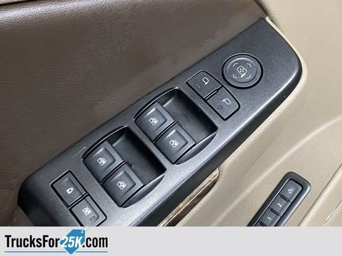 Used 2017 Chevrolet Tahoe LT AWD/4WD image 33