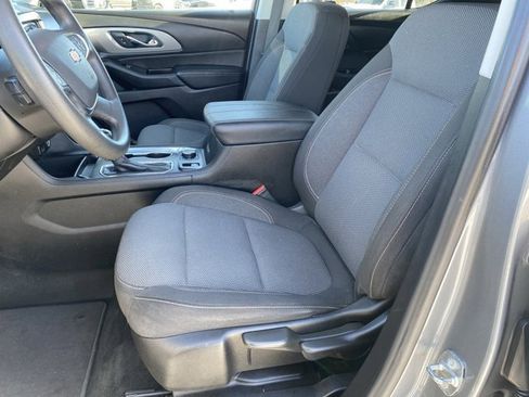 Used 2019 Chevrolet Traverse LS image 9