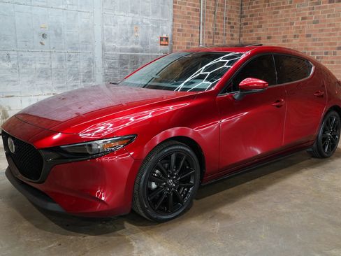 Used 2023 MAZDA MAZDA3 s image 7