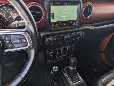 Used 2020 Jeep Gladiator Rubicon AWD/4WD image 11