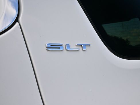 Used 2021 GMC Acadia SLT w/ Premium Package AWD/4WD image 11