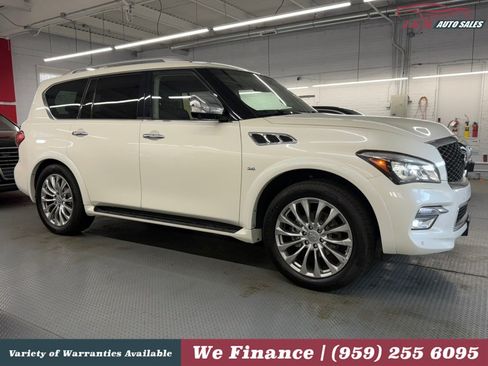 Used 2017 INFINITI QX80 4WD w/ Deluxe Technology Package image 5