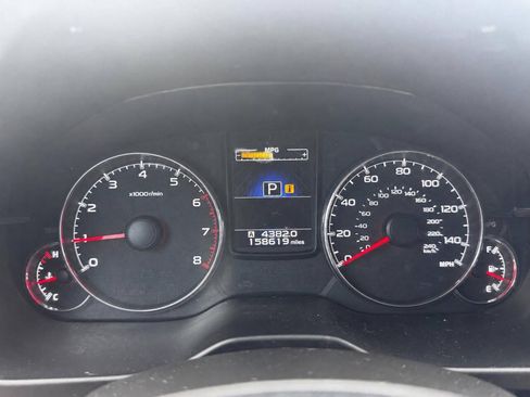 Used 2013 Subaru Outback 2.5i Limited AWD/4WD image 10