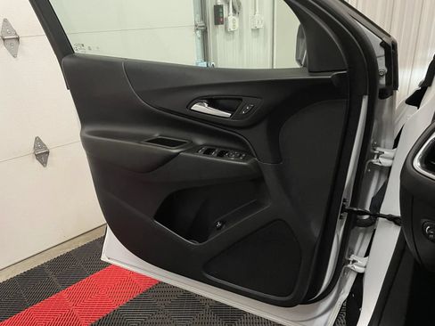 Used 2023 Chevrolet Equinox LT AWD/4WD image 23