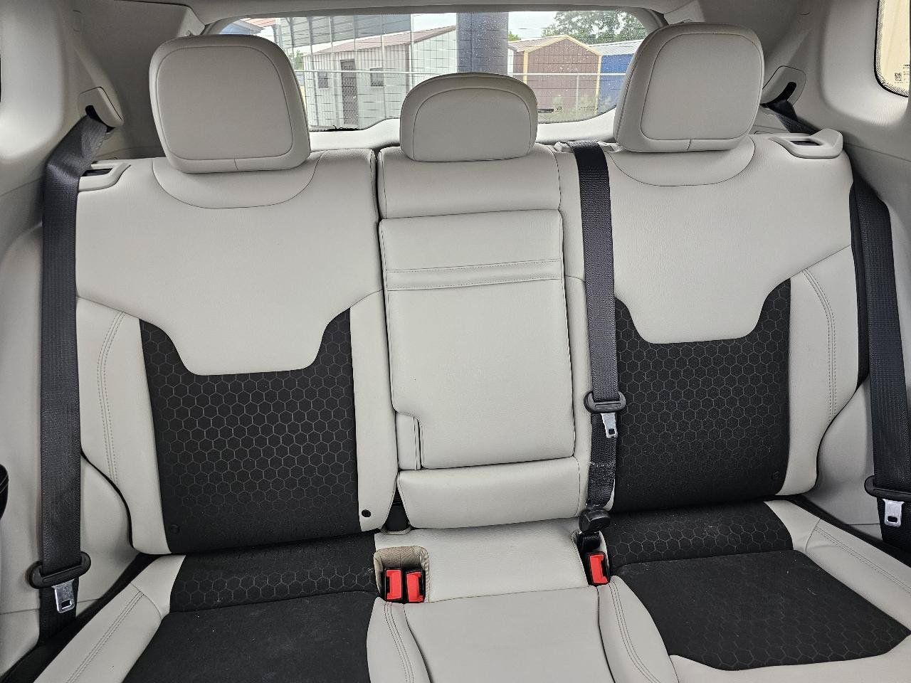 Used 2018 Jeep Compass Latitude w/ Popular Equipment Group AWD/4WD image 20