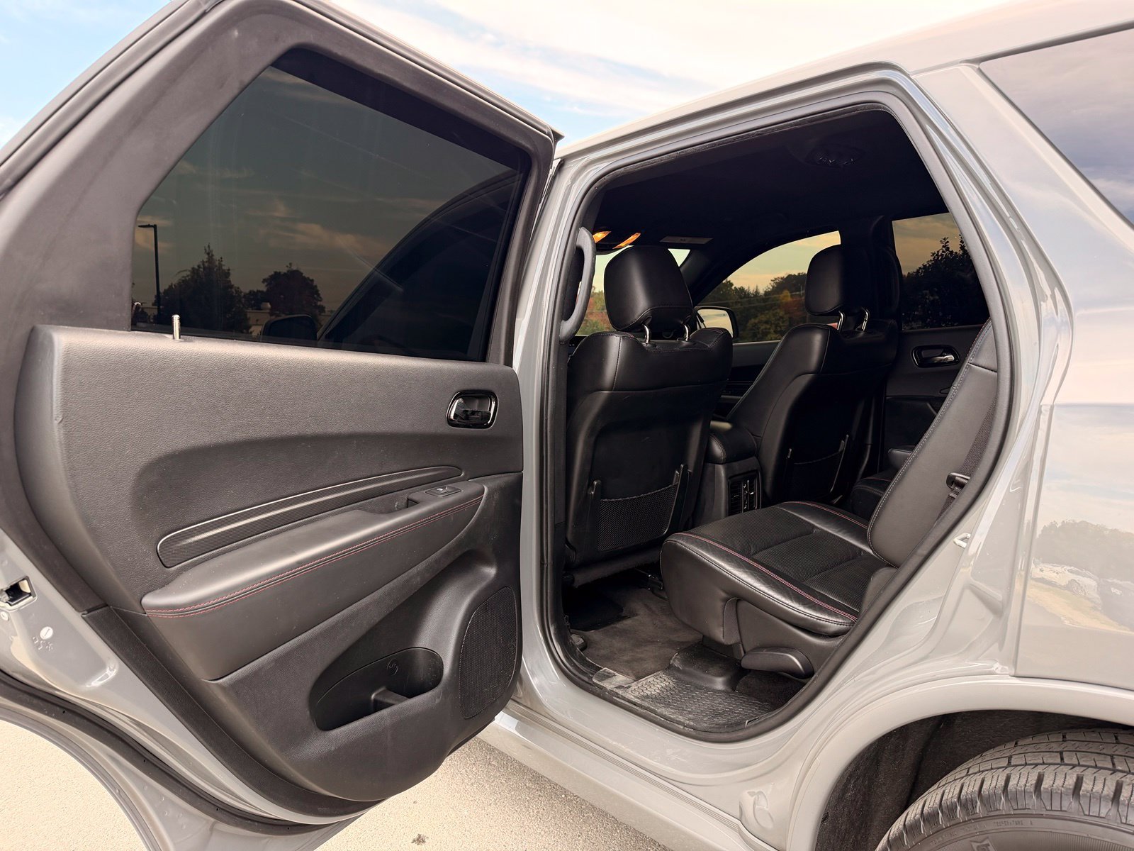 Used 2022 Dodge Durango R/T w/ Blacktop Package AWD/4WD image 23
