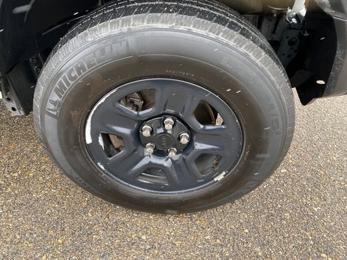 Used 2023 Jeep Wrangler Sport image 31