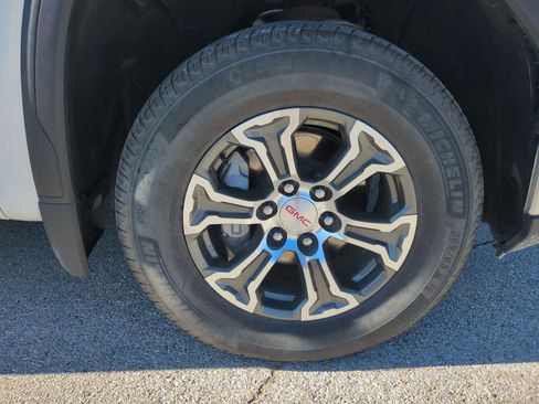 Used 2025 GMC Sierra 1500 SLT image 33