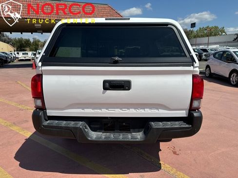 Used 2020 Toyota Tacoma SR image 8