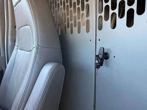 Used 2022 GMC Savana 2500 Regular Van 3D w/ Communications Package image 33