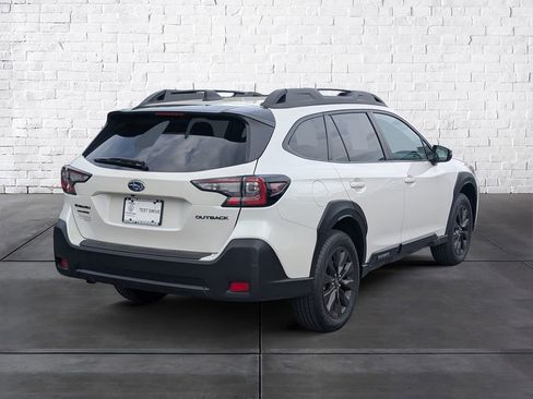 Used 2025 Subaru Outback Onyx Edition AWD/4WD image 7