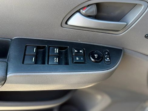 Used 2013 Honda Odyssey Touring Elite image 22