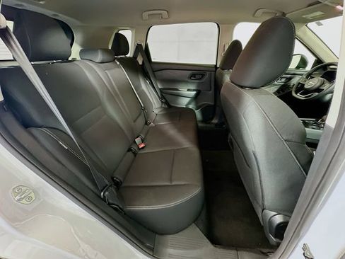 Used 2024 Nissan Rogue S FWD image 25