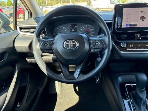 Certified 2025 Toyota Corolla LE FWD image 14