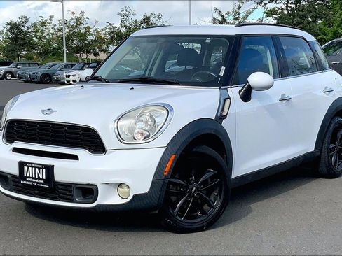 Used 2014 MINI Cooper Countryman S FWD image 2
