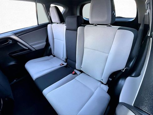 Certified 2018 Toyota RAV4 XLE image 19