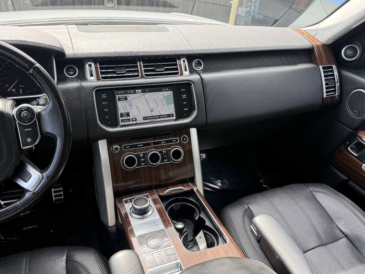 Used 2015 Land Rover Range Rover Supercharged AWD/4WD image 7