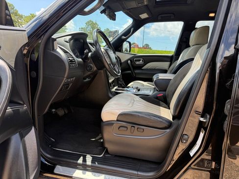 Used 2019 INFINITI QX80 Limited w/ All-Season Package AWD/4WD image 12