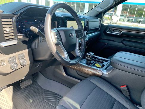 Certified 2023 Chevrolet Silverado 1500 LT Trail Boss AWD/4WD image 10