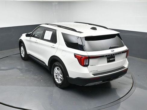 Used 2025 Ford Explorer Active w/ Active Comfort Package image 35