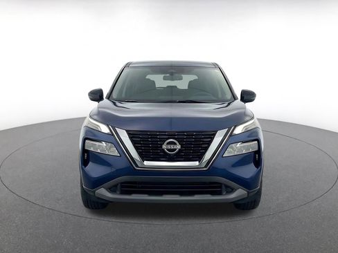 Used 2025 Nissan Rogue SV FWD image 2