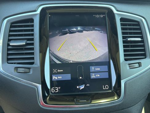 Used 2019 Volvo XC90 T5 Momentum w/ Protection Package FWD image 12