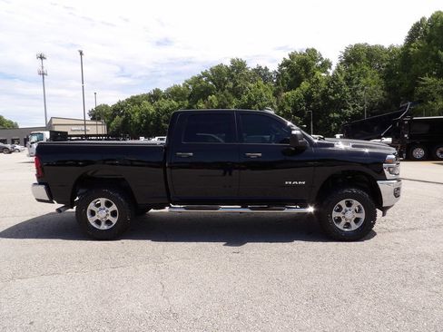 Used 2026 RAM 2500 Big Horn AWD/4WD image 9