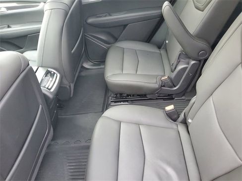 Certified 2024 Cadillac XT6 Sport w/ Technology Package image 34