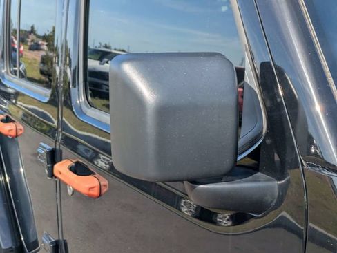 Used 2021 Jeep Wrangler Unlimited Rubicon w/ Steel Bumper Group AWD/4WD image 10