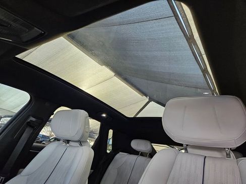 Certified 2024 Cadillac Lyriq Luxury image 9