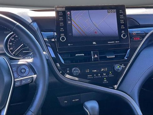 Used 2024 Toyota Camry XLE w/ Navigation Package image 9